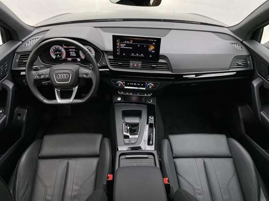 AUDI-Q5-2021