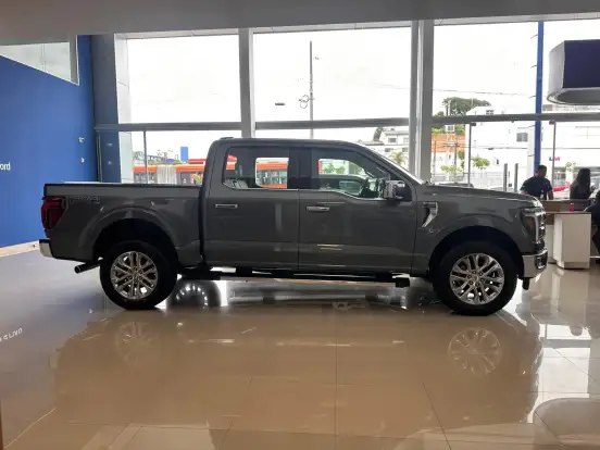 FORD-F-150-5.0 V8 GASOLINA CD LARIAT FX4 AUTOMÁTICO FORD-F-150-2024