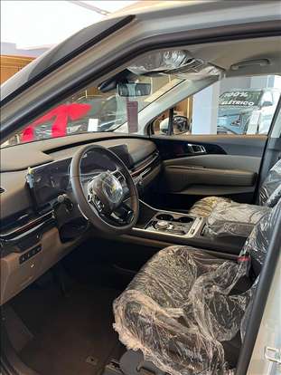 KIA-CARNIVAL-2024