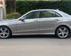 MERCEDES-BENZ E 250 1.8 CGI AVANTGARDE 16V GASOLINA 4P AUTOMÁTICO MERCEDES-BENZ E 250 1.8 CGI AVANTGARDE 16V GASOLINA 4P AUTOMÁTICO