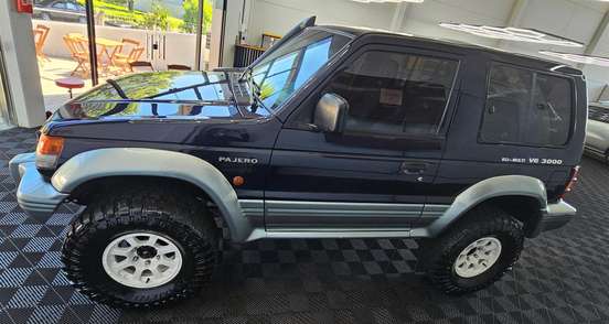 MITSUBISHI-PAJERO-1996