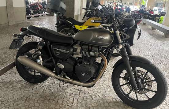 TRIUMPH-STREET TWIN-2021