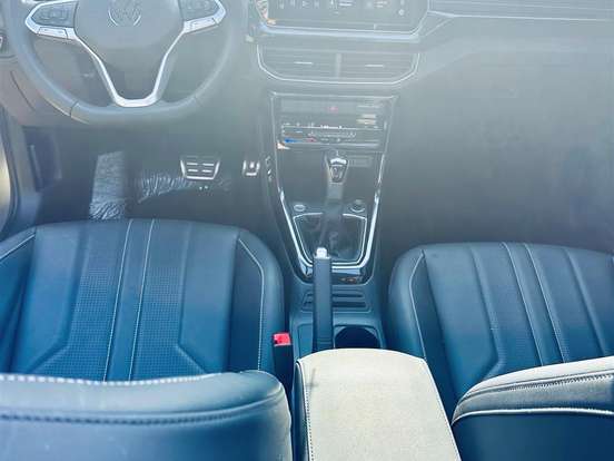 VOLKSWAGEN-T-CROSS-1.4 250 TSI TOTAL FLEX HIGHLINE AUTOMÁTICO VOLKSWAGEN-T-CROSS-2025