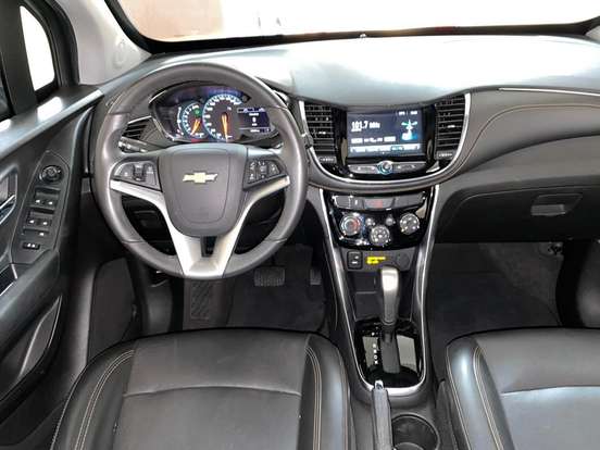 CHEVROLET-TRACKER-2017