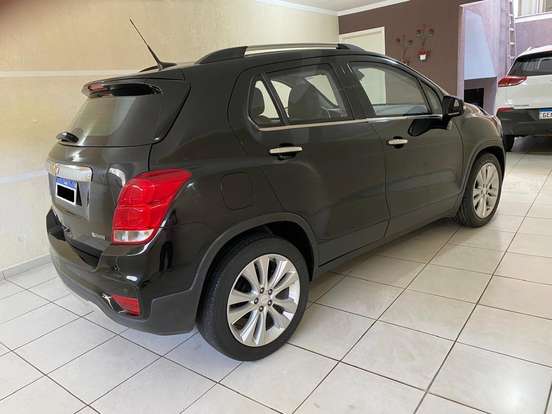 CHEVROLET-TRACKER-2017