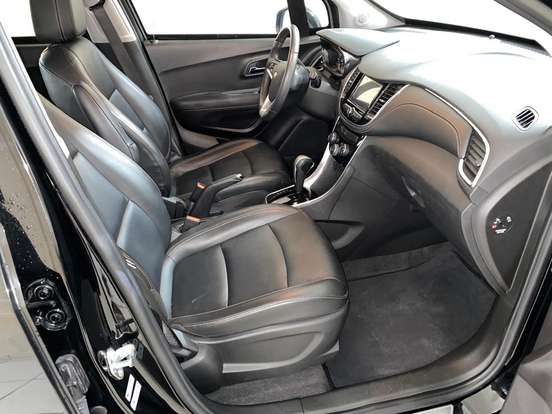 CHEVROLET-TRACKER-2017