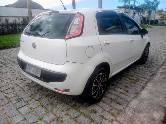 FIAT-PUNTO-1.4 ATTRACTIVE 8V FLEX 4P MANUAL FIAT-PUNTO-2013