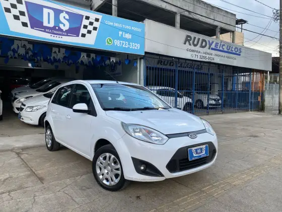 FORD FIESTA 1.0 ROCAM SE PLUS HATCH 8V FLEX 4P MANUAL
