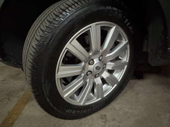LAND ROVER-DISCOVERY 4-2011