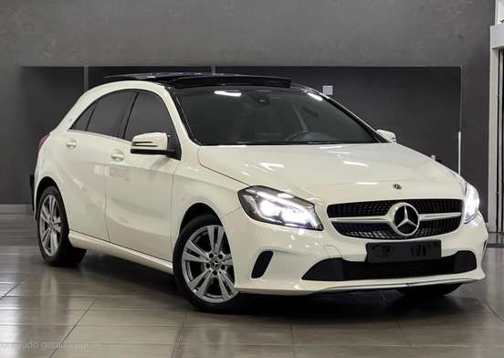 MERCEDES-BENZ-A 200-2017