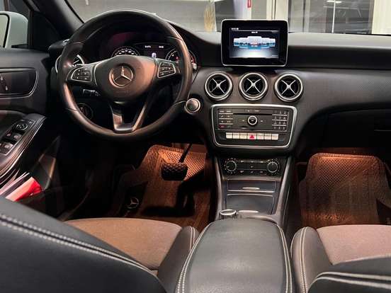 MERCEDES-BENZ-A 200-1.6 CGI FLEX 7G-DCT MERCEDES-BENZ-A 200-2017