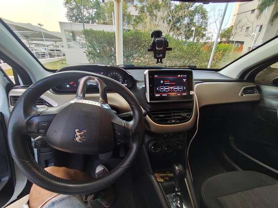PEUGEOT-2008-2019
