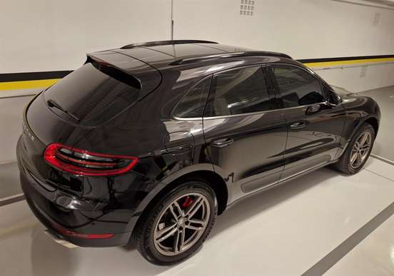PORSCHE-MACAN-2017