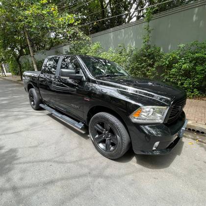 RAM CLASSIC 5.7 V8 GASOLINA REBEL CD 4X4 AUTOMÁTICO