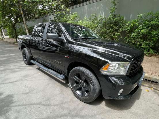 RAM-CLASSIC-5.7 V8 GASOLINA REBEL CD 4X4 AUTOMÁTICO RAM-CLASSIC-2022