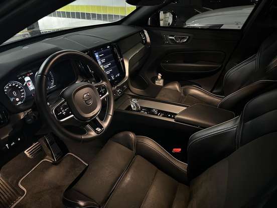 VOLVO-XC60-2.0 T8 HYBRID R-DESIGN AWD GEARTRONIC VOLVO-XC60-2018