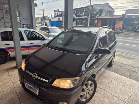 CHEVROLET-ZAFIRA-2010