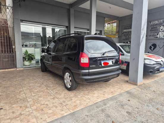 CHEVROLET-ZAFIRA-2.0 MPFI ELEGANCE 8V FLEX 4P AUTOMÁTICO CHEVROLET-ZAFIRA-2010