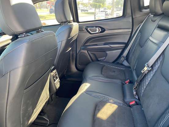 JEEP-COMPASS-2.0 HURRICANE 4 TURBO GASOLINA BLACKHAWK AT9 JEEP-COMPASS-2024
