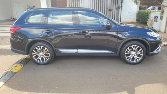 MITSUBISHI-OUTLANDER-2.0 16V GASOLINA 4P AUTOMÁTICO MITSUBISHI-OUTLANDER-2015