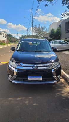 MITSUBISHI-OUTLANDER-2015