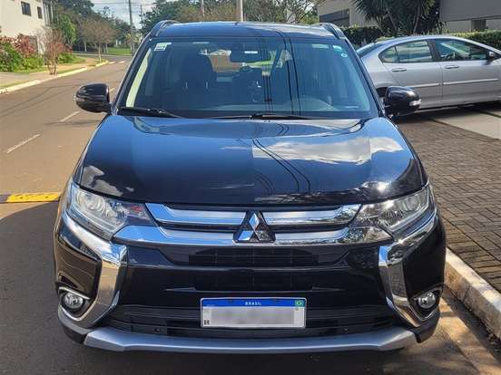 MITSUBISHI-OUTLANDER-2.0 16V GASOLINA 4P AUTOMÁTICO MITSUBISHI-OUTLANDER-2015