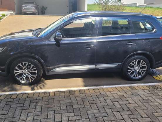 MITSUBISHI-OUTLANDER-2.0 16V GASOLINA 4P AUTOMÁTICO MITSUBISHI-OUTLANDER-2015
