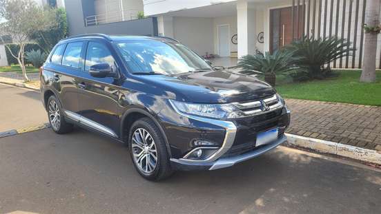 MITSUBISHI-OUTLANDER-2015