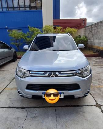 MITSUBISHI OUTLANDER 3.0 GT 4X4 V6 24V GASOLINA 4P AUTOMÁTICO