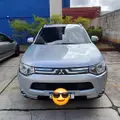 MITSUBISHI OUTLANDER 3.0 GT 4X4 V6 24V GASOLINA 4P AUTOMÁTICO MITSUBISHI OUTLANDER 3.0 GT 4X4 V6 24V GASOLINA 4P AUTOMÁTICO