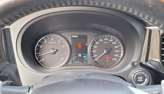 MITSUBISHI-OUTLANDER-2013