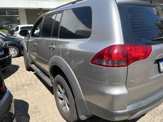 MITSUBISHI-PAJERO-3.2 OUTDOOR 4X4 16V TURBO INTERCOOLER DIESEL 4P AUTOMÁTICO MITSUBISHI-PAJERO-2017