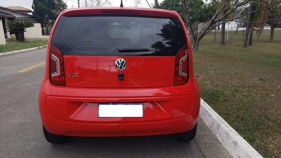 VOLKSWAGEN-UP-2016