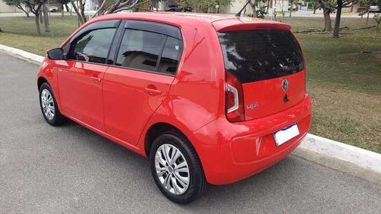 VOLKSWAGEN-UP-2016