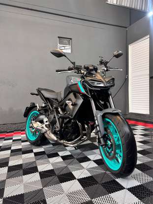 YAMAHA-MT-09-2024