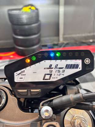YAMAHA-MT-09-2024