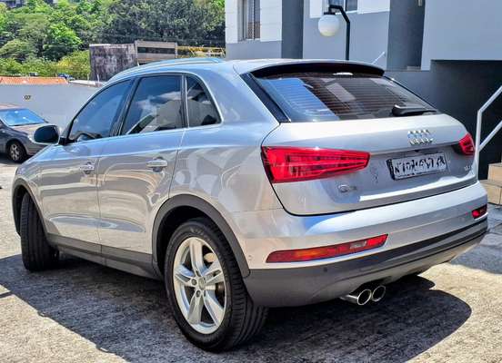 AUDI-Q3-2017