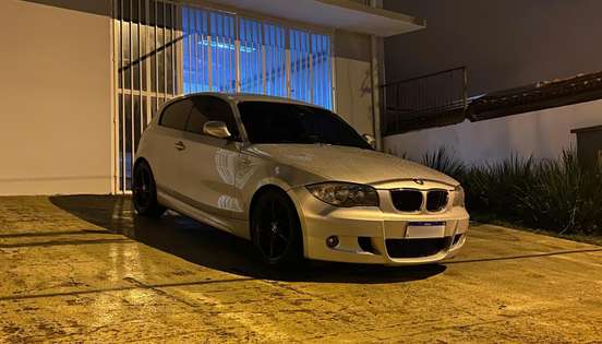 BMW-118i-2012