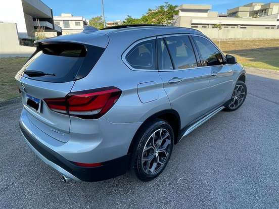 BMW-X1-2.0 16V TURBO ACTIVEFLEX SDRIVE20I X-LINE 4P AUTOMÁTICO BMW-X1-2021