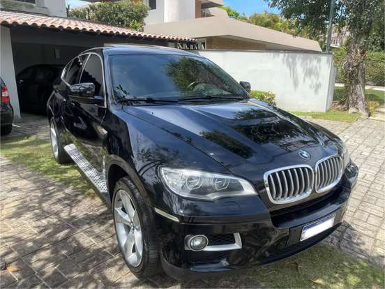 BMW-X6-4.4 50I 4X4 COUPÉ 8 CILINDROS 32V BI-TURBO GASOLINA 4P AUTOMÁTICO BMW-X6-2013