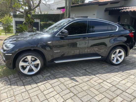 BMW-X6-2013