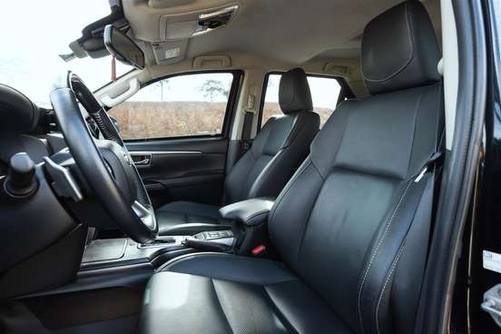 TOYOTA-HILUX SW4-2.8 D-4D TURBO DIESEL SRX 7L 4X4 AUTOMÁTICO TOYOTA-HILUX SW4-2020
