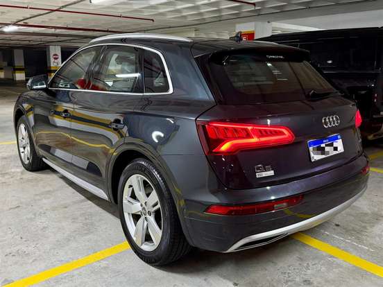 AUDI-Q5-2018