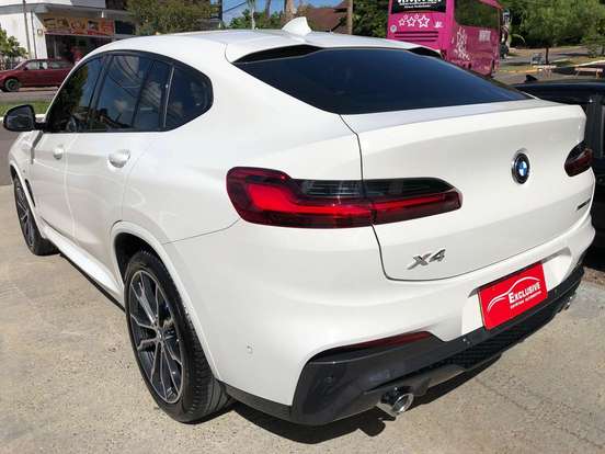 BMW-X4-2021