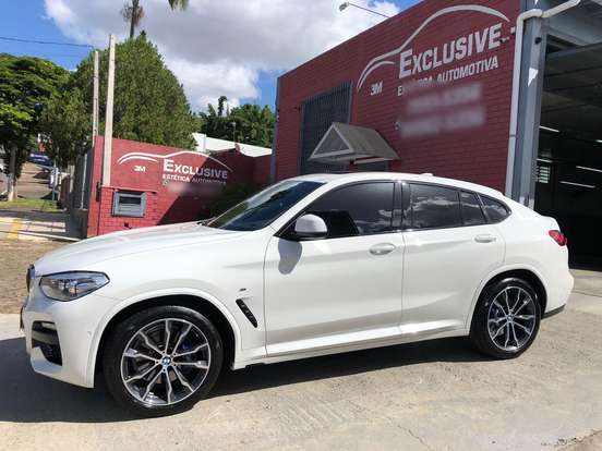 BMW-X4-2021