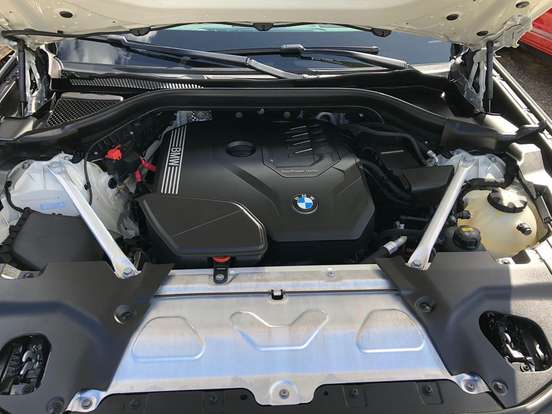 BMW-X4-2021
