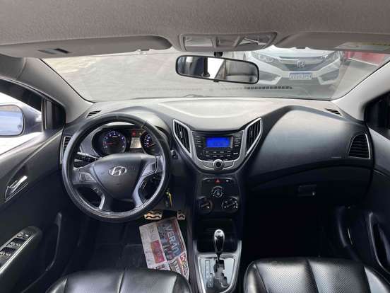 HYUNDAI-HB20X-2015
