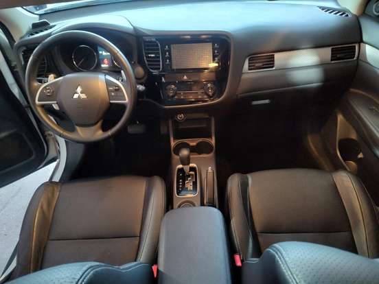 MITSUBISHI-OUTLANDER-2.0 16V GASOLINA 4P AUTOMÁTICO MITSUBISHI-OUTLANDER-2014