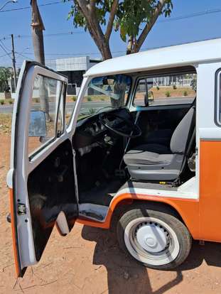 VOLKSWAGEN-KOMBI-1995