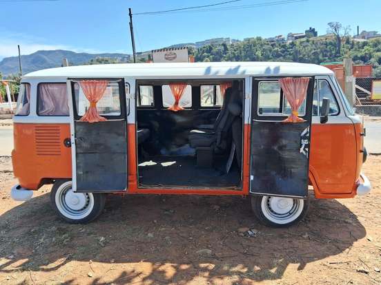 VOLKSWAGEN-KOMBI-1.6 LUXO 8V GASOLINA 3P MANUAL VOLKSWAGEN-KOMBI-1995